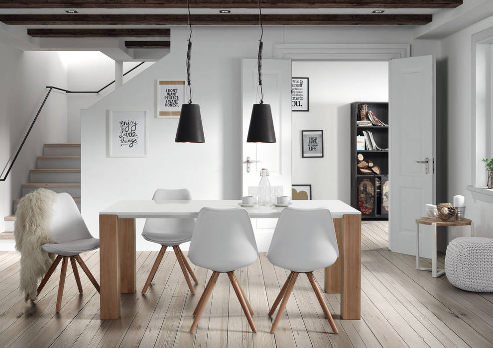Jadalnia w stylu skandynawskim - biel i drewno Le Pukka Concept Store Skandynawska jadalnia Stoły