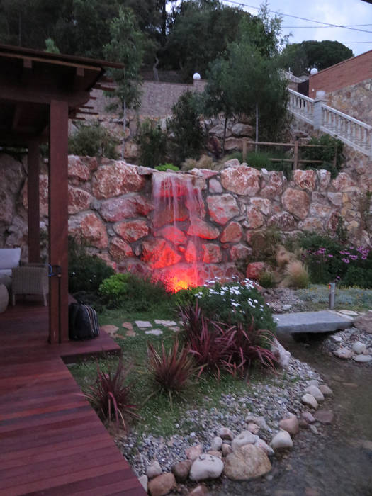 Iluminación de la Cascada LANDSHAFT Jardines de estilo mediterráneo