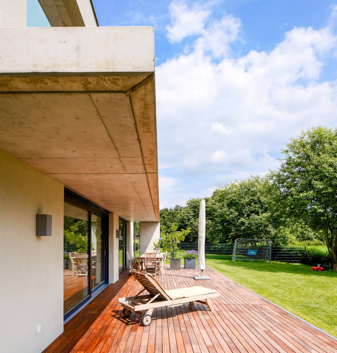 Haus STS, Ferreira | Verfürth Architekten Ferreira | Verfürth Architekten Moderner Balkon, Veranda & Terrasse