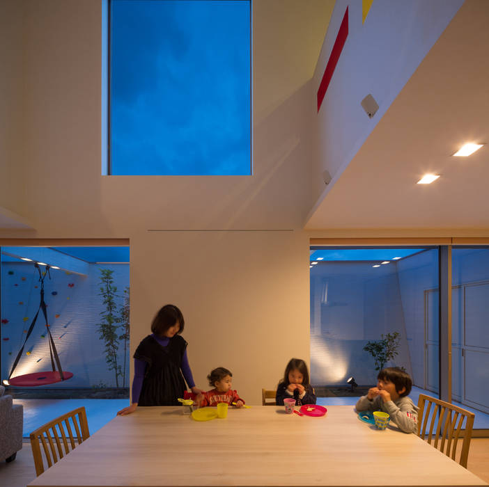 H-house「走り回る家」, Architect Show Co.,Ltd: Architect Show Co.,Ltdが手掛けた現代のです。,モダン