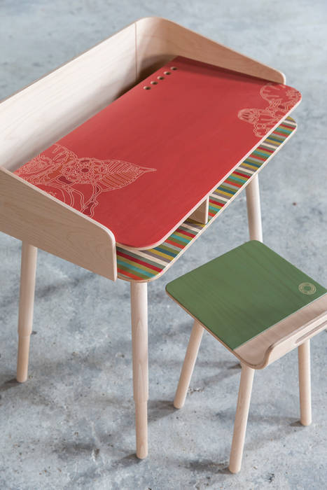 tonton desk&chair, eva craenhals eva craenhals モダンデザインの 書斎 机