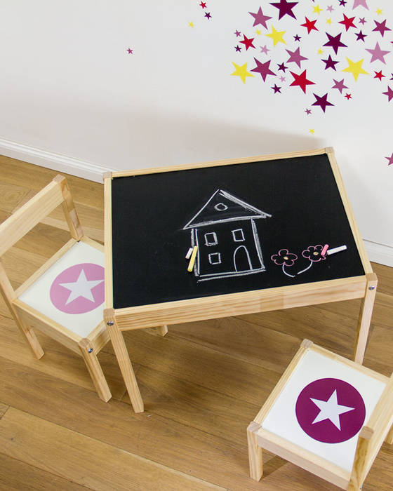 Kindertisch "Ideenreich" homify Skandinavische Kinderzimmer Schreibtische und Stühle