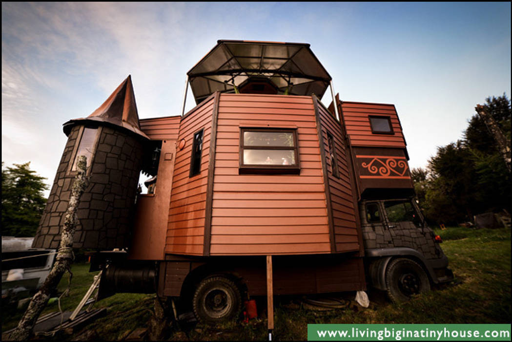 Transforming Castle Truck, Living Big in a Tiny House Living Big in a Tiny House Rumah Gaya Eklektik