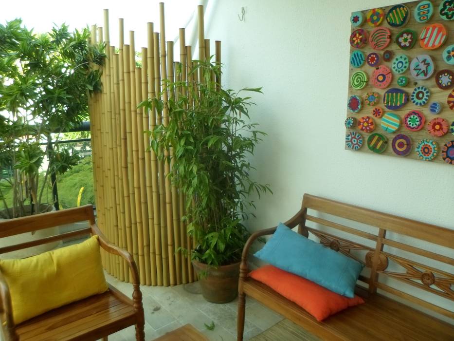 Cercas e painéis de bambu para áreas internas e externas., Bambu Rei Eco-Design Bambu Rei Eco-Design Ruang Keluarga Gaya Rustic