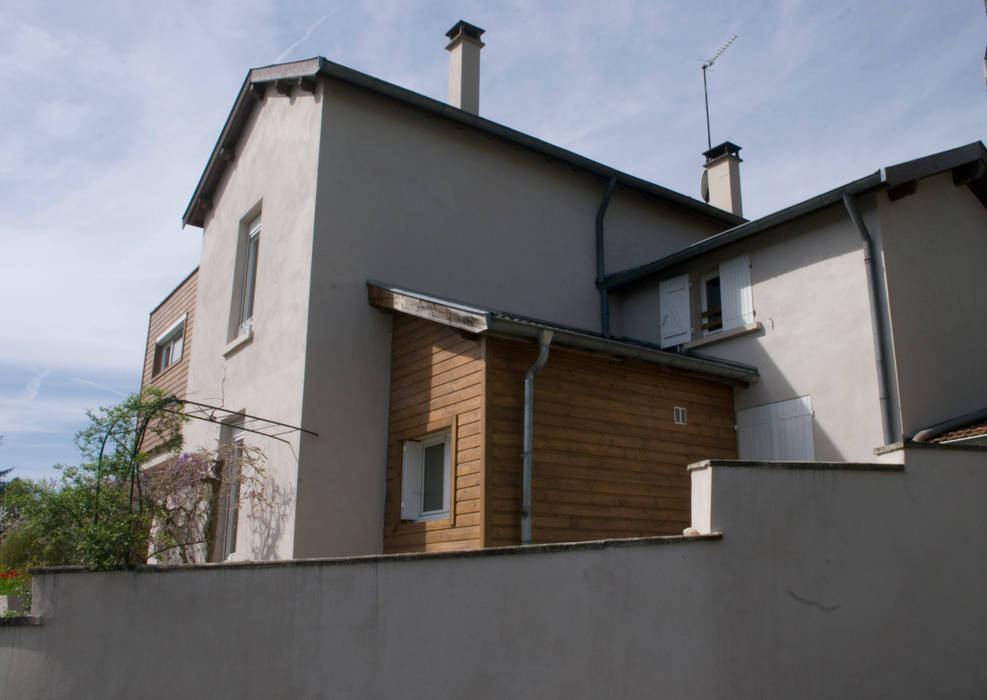 Extension bois sur terrasse, Saint Genis Laval, RGn architecte RGn architecte Modern home