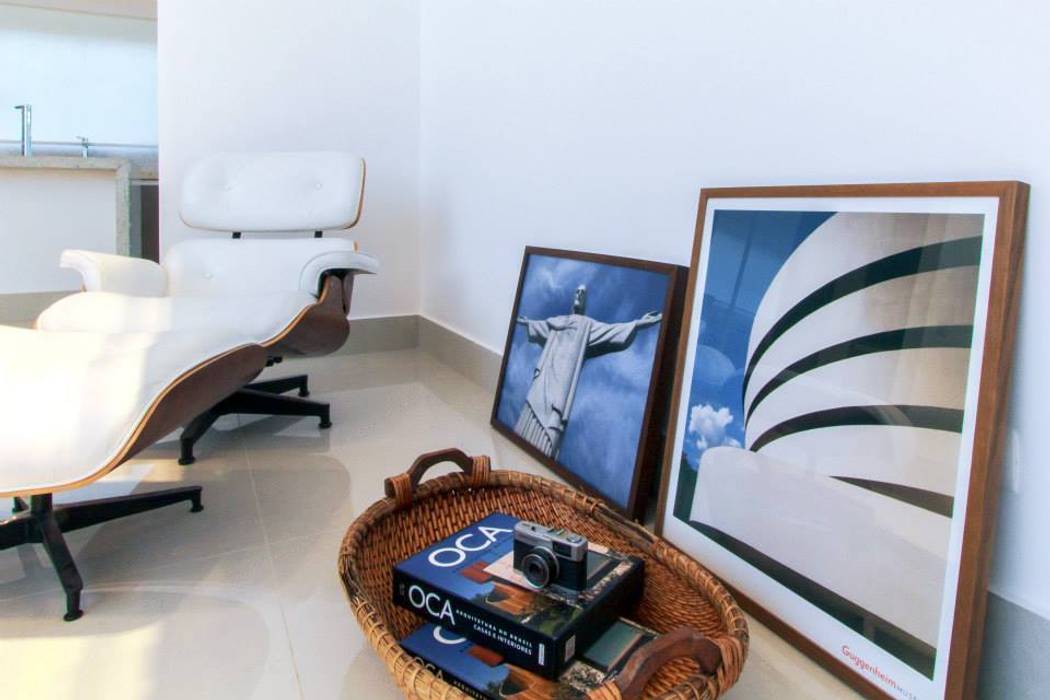Poltrona Santos Arquitetura 客廳 凳子與椅子