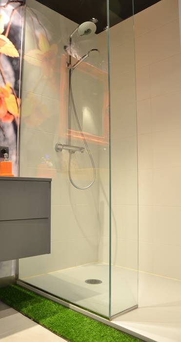 UN BAÑO EN DOS ESTANCIAS CON MUCHO COLOR, DEINDE Interiorismo DEINDE Interiorismo Modern bathroom