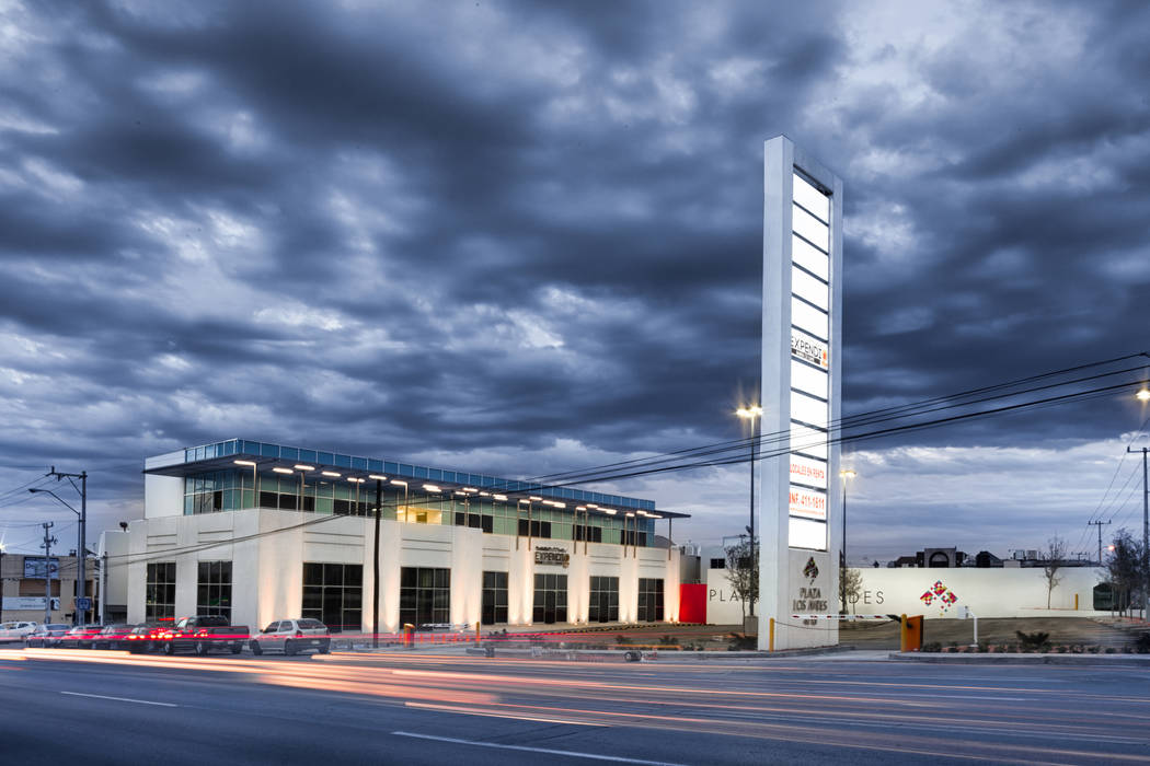 PLAZA COMERCIAL LOS ANDES, ARQUITECTURA EN PROCESO ARQUITECTURA EN PROCESO 商业空间 商業空間