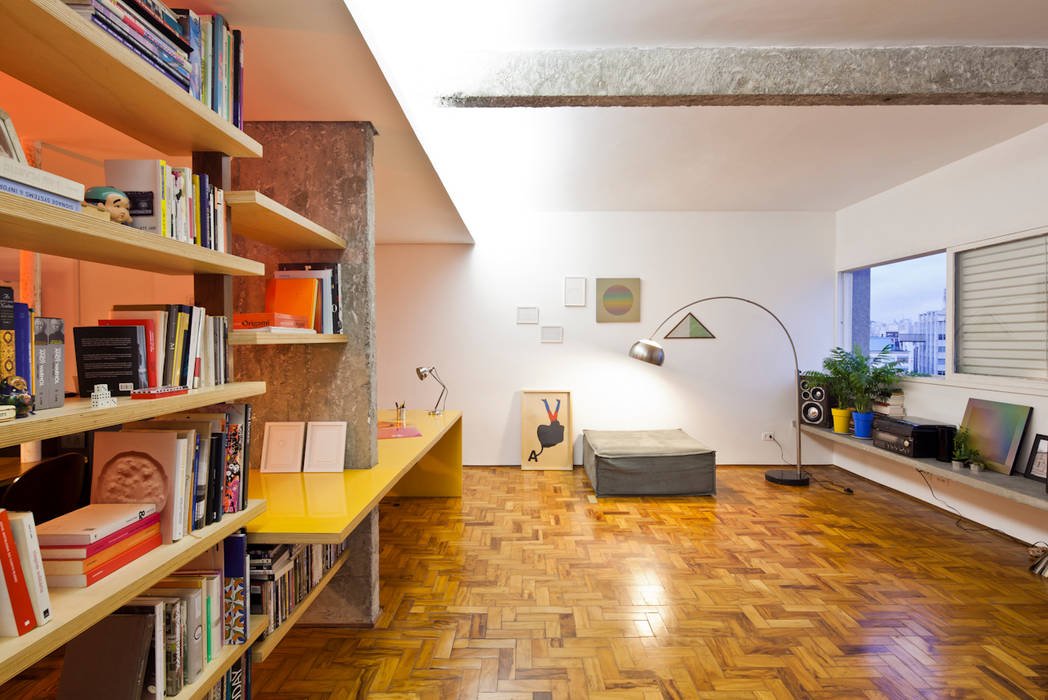 Apartamento Maria Antônia, Zemel+ ARQUITETOS Zemel+ ARQUITETOS 现代客厅設計點子、靈感 & 圖片