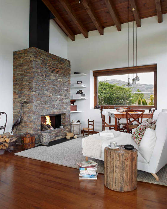 Casa en La Cerdanya. 2013, Deu i Deu Deu i Deu Rustic style living room