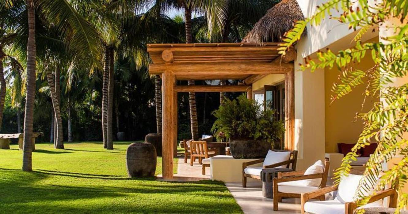 Casa Aramara BR ARQUITECTOS Balcones y terrazas tropicales