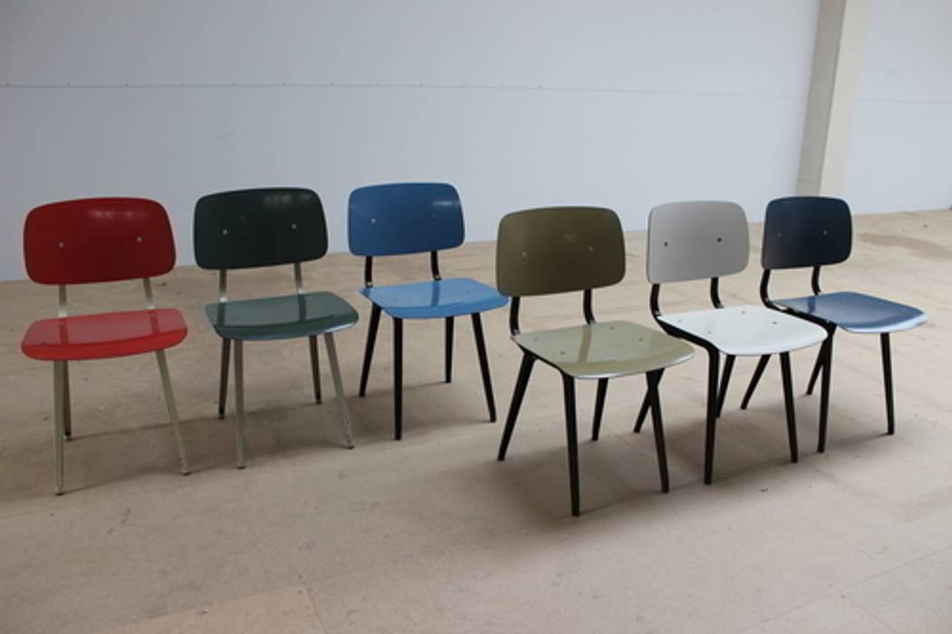 Set of 6 Friso Kramer Revolt Chairs , Diagonal Furniture Diagonal Furniture Espacios comerciales Oficinas y locales comerciales