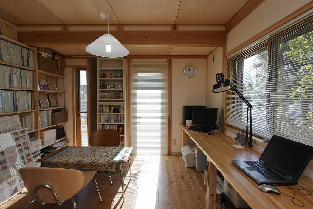 佐鳴湖畔を望む家, 近建築設計室 KON Architect Office 近建築設計室 KON Architect Office Asian style study/office