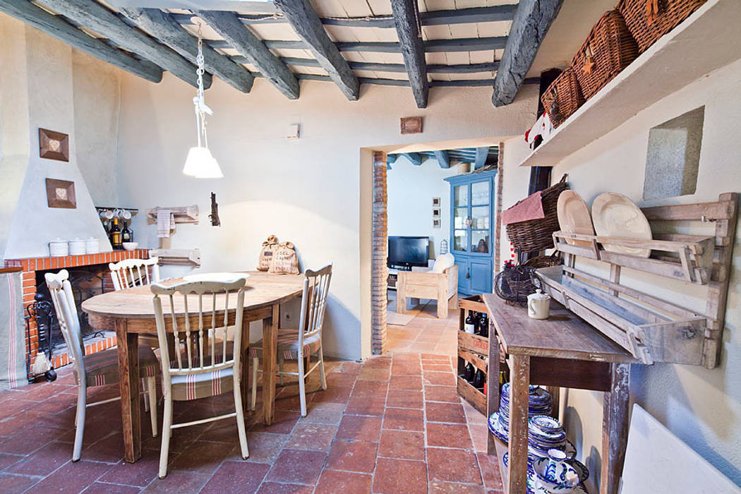 ALQUILER DE CASA EN EL EMPORDA CON MUCHO ENCANTO , decoradora JUDITH FARRAN Cocinas de estilo rústico de Home Deco Decoración Rústico