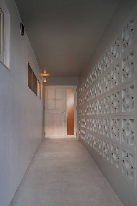 長閑の家, プラソ建築設計事務所 プラソ建築設計事務所 モダンスタイルの 玄関&廊下&階段