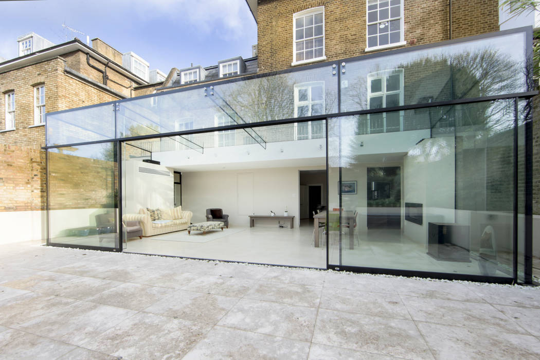 Barnes, London; Culmax Glass Box Extension and Maxlight Doors Maxlight Nhà kính phong cách tối giản