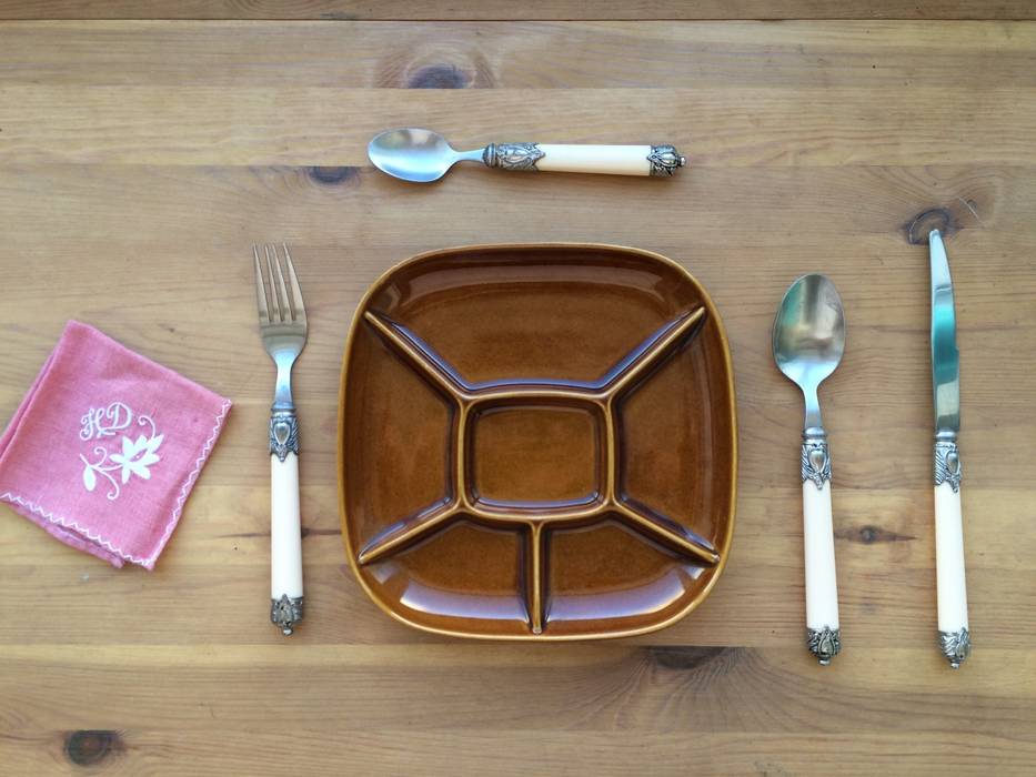 Platos compartimentales. meublé comedorcristalería y vajilla | homify