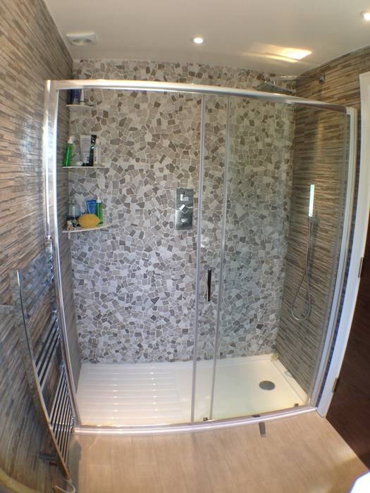 wide shower enclosure Progressive Design London Moderne badkamers