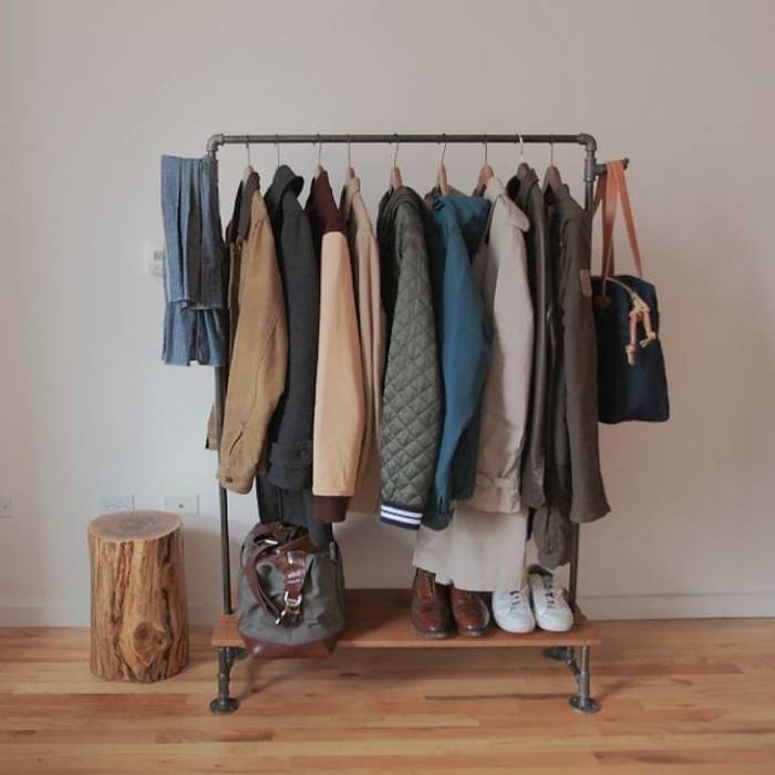 Вешалки для одежды из водопроводных труб, Home Loft Studio Home Loft Studio Коридор, коридор і сходиГачки для одягу та стенди