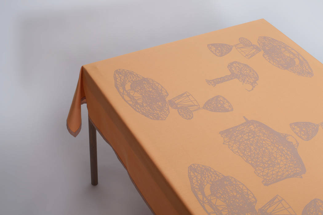 Tablecloth Night Table - Orange Caro Heuts Scandinavische eetkamers Accessoires & decoratie