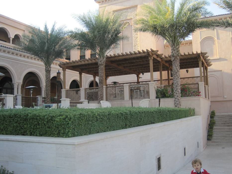 Residential (Royal) Palace at Qatar Doha, TOPOS+PARTNERS TOPOS+PARTNERS Country style house