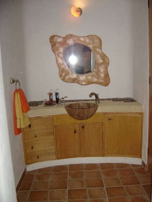 Casa Haber, Cenquizqui Cenquizqui Mediterranean style bathrooms