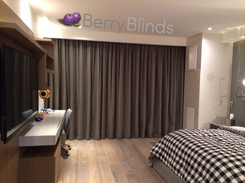 CORTINAS Y PERSIANAS RESIDENCIA EN SANTA FE, BERRY BLINDS INTERIORISMO BERRY BLINDS INTERIORISMO Finestre & Porte in stile moderno Tende