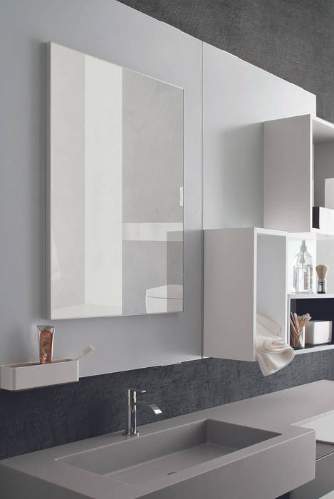 Magnetika bathroom - magnetic mirror and shelves Ronda Design Salle de bain moderne Miroirs