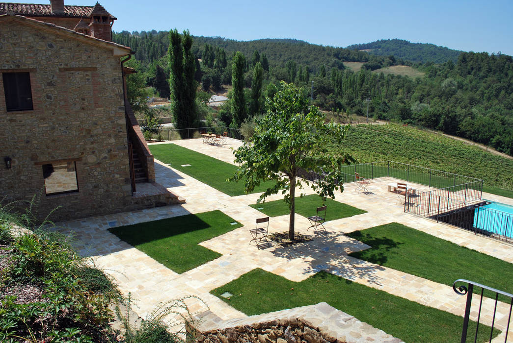 Vista del giardino Stefania Lorenzini garden designer Giardino rurale