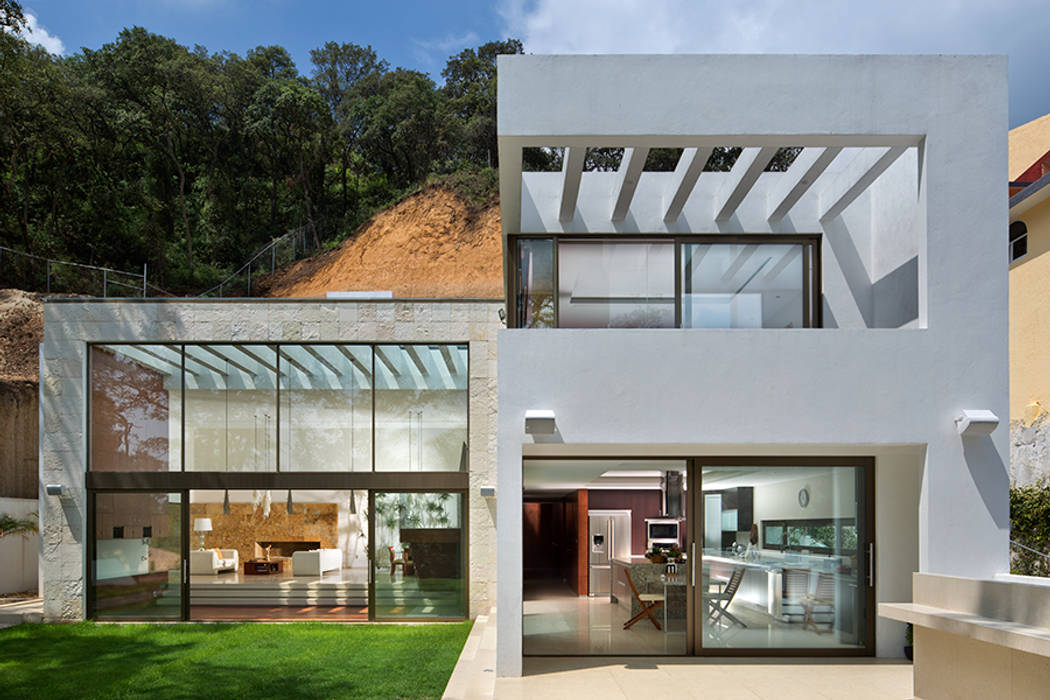 P& B homify Casas modernas: Ideas, diseños y decoración