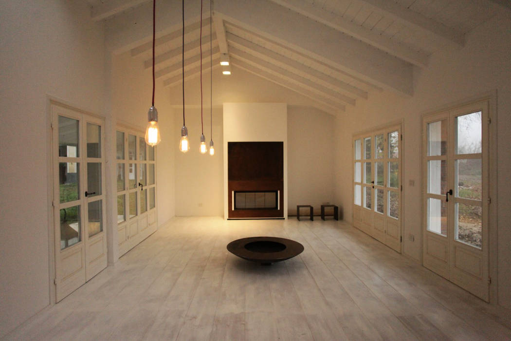 Lighting Casa di Legno - Novara, Romano Baratta Lighting Studio Romano Baratta Lighting Studio Ruang Keluarga Gaya Rustic