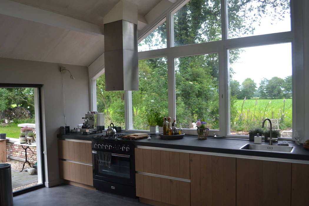 Woning te Tytsjerk, Dorenbos Architekten bv Dorenbos Architekten bv Modern kitchen