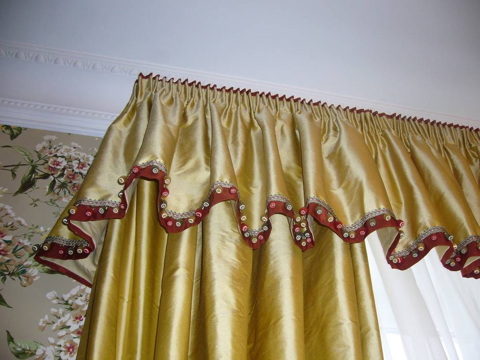 Дом на Рублевском шоссе, Prosperity Prosperity Pintu & Jendela Gaya Klasik Curtain rods & accessories