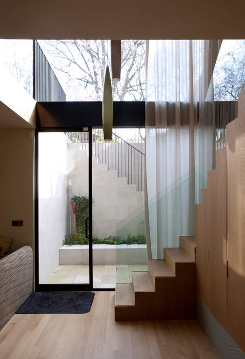 West London house, Viewport Studio Viewport Studio Modern corridor, hallway & stairs