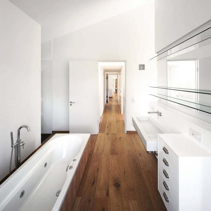 Hinang, Carlos Zwick Architekten Carlos Zwick Architekten Modern bathroom