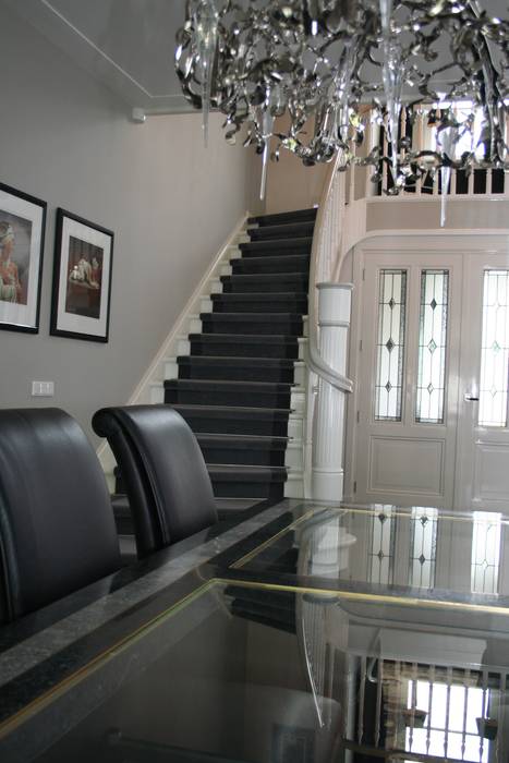 Mooie klassieke wit gelakte Allstairs design trappen, Allstairs Trappenshowroom Allstairs Trappenshowroom Stairs Stairs