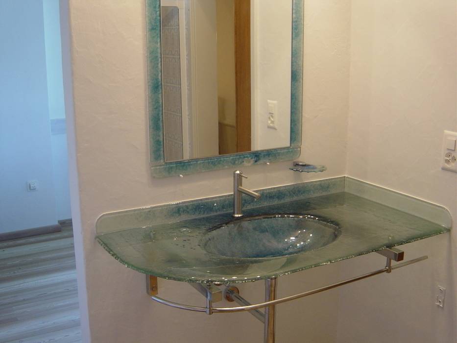 Becken Ohne Led Ruckwand Moderne Badezimmer Von Magma Glasdesign