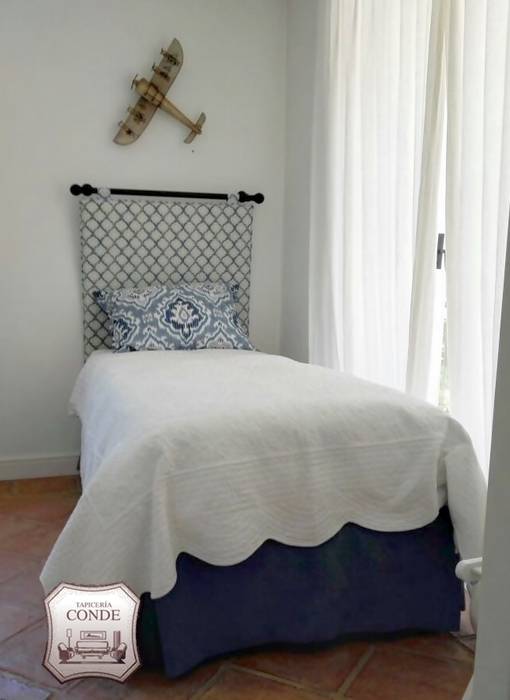 Confección de cabecero de cama Tapicería Conde Dormitorios modernos: Ideas, imágenes y decoración Camas y cabeceras