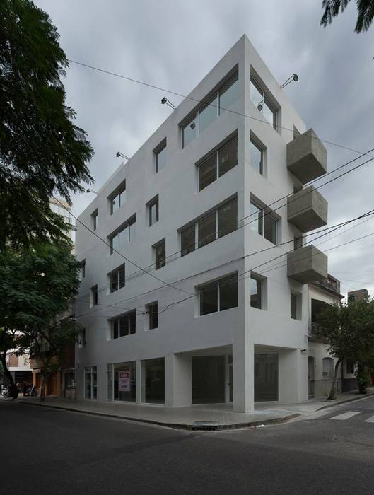 ​Edificio 9 de Julio, CUMPA CUMPA Estudios y oficinas modernos