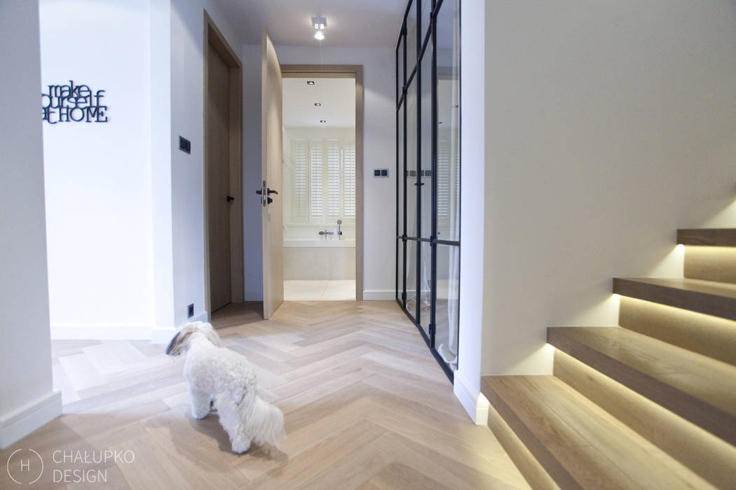 Dom pod Konstancinem, Chałupko Design Chałupko Design Modern corridor, hallway & stairs