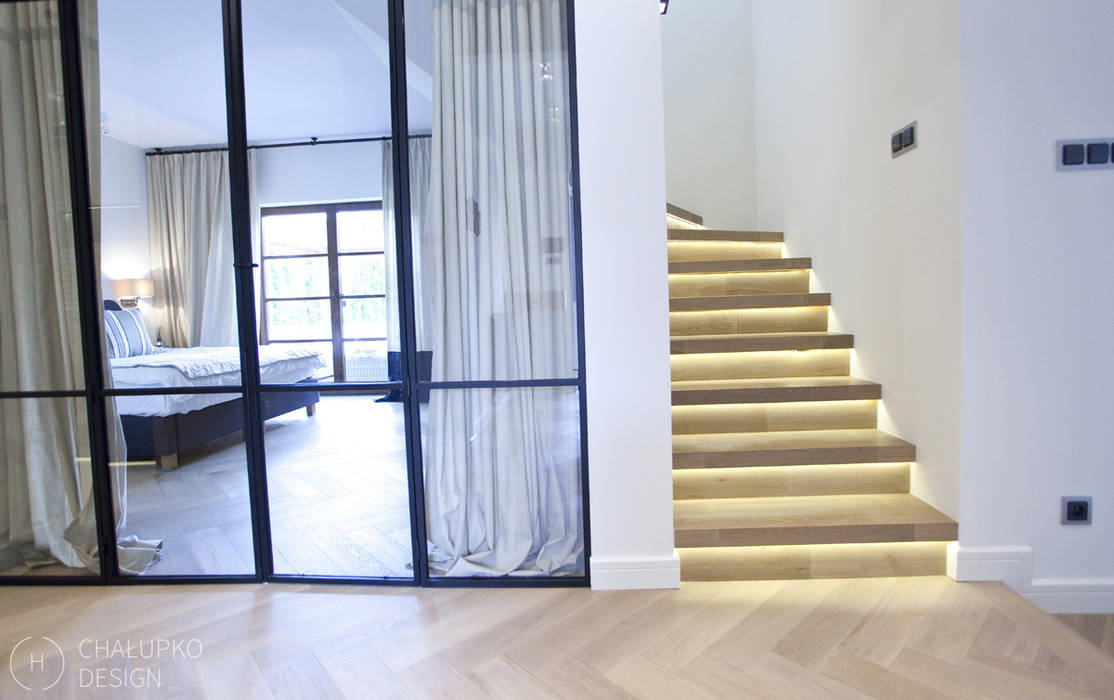 Dom pod Konstancinem, Chałupko Design Chałupko Design Modern corridor, hallway & stairs
