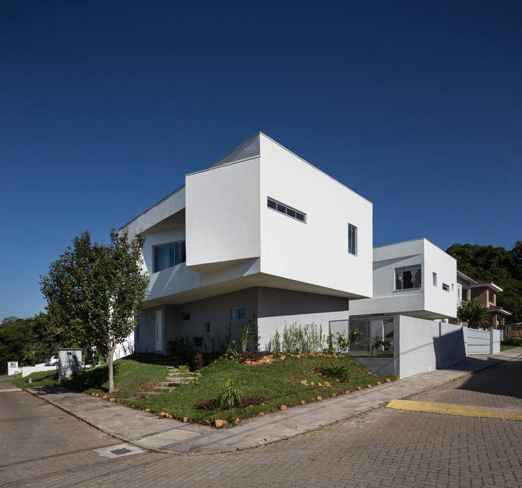 Casa 2V, br3 arquitetos br3 arquitetos บ้านและที่อยู่อาศัย