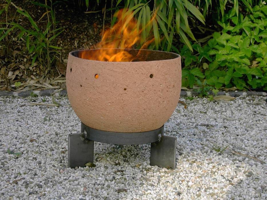 Feuerschalen, Keramik Rolf Seebach Keramik Rolf Seebach Mediterranean style garden Fire pits & barbecues