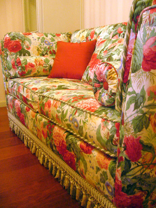 Дом в Подмосковье, Prosperity Prosperity Living room Sofas & armchairs