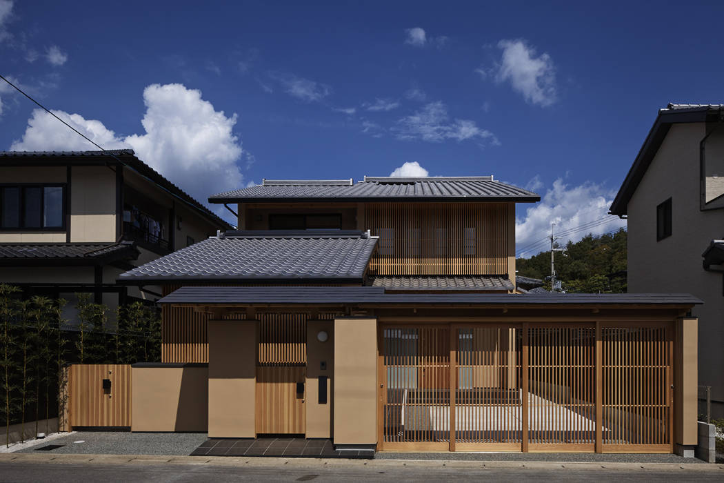 京都市Tn邸, 空間工房 用舎行蔵 一級建築士事務所 空間工房 用舎行蔵 一級建築士事務所 日本家屋・アジアの家 クラウド,空,窓,建物,シェード,家,木,ドア,アーバンデザイン,屋根