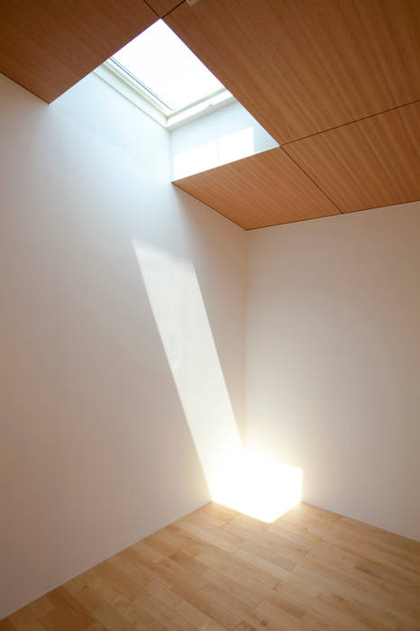 I-HOUSE, 有限会社クリエデザイン／CRÉER DESIGN Ltd. 有限会社クリエデザイン／CRÉER DESIGN Ltd. Quartos minimalistas