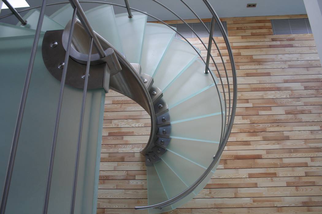 RVS spiraaltrap met glazen treden, Allstairs Trappenshowroom Allstairs Trappenshowroom Escaleras Escaleras