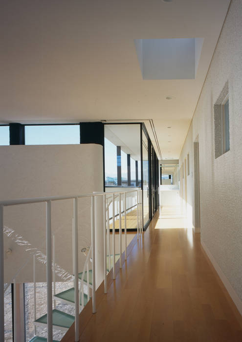 エンガワ／Engawa, W.D.A W.D.A Modern Corridor, Hallway and Staircase