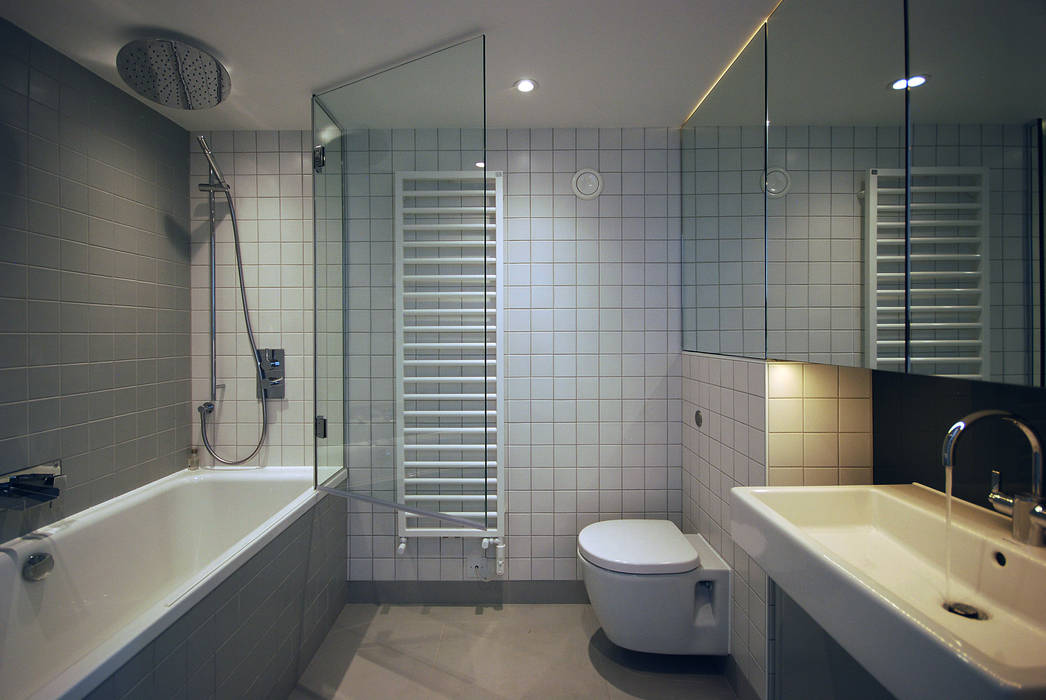 Bathroom homify 모던스타일 욕실