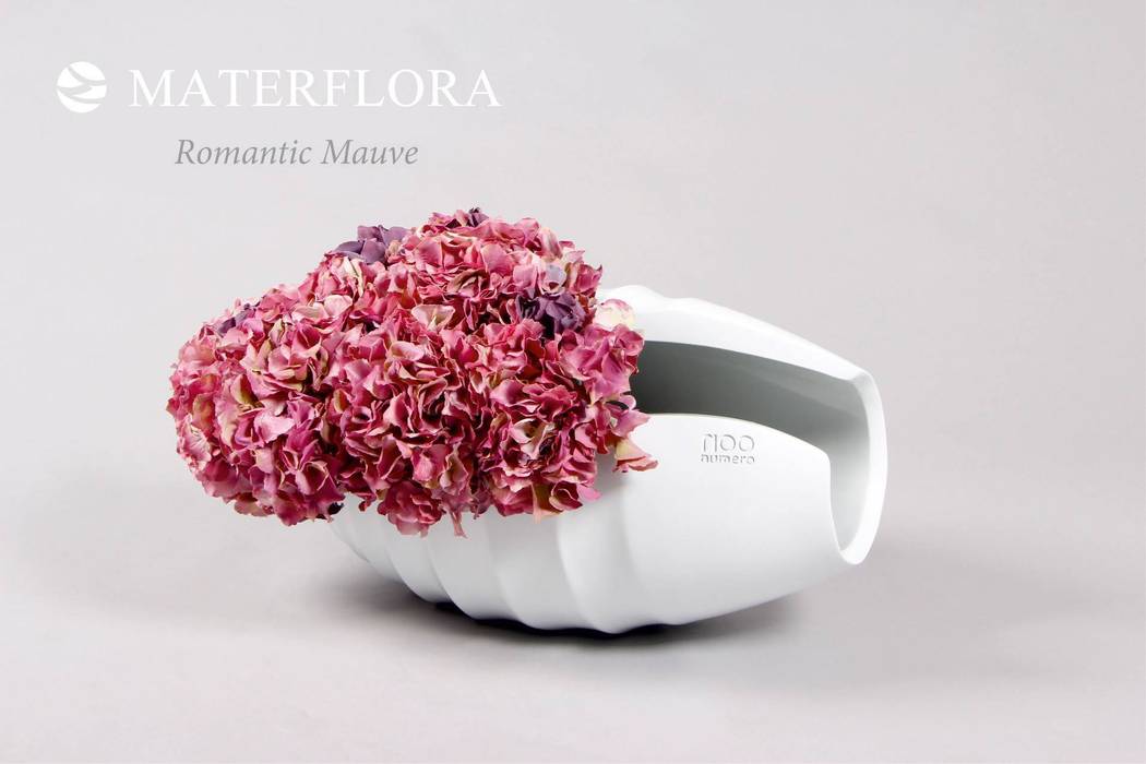Silk Flowers & Foliage by Materflora, Materflora Lda. Materflora Lda. Modern style gardens Plants & accessories